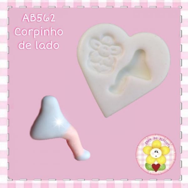 AB562 - Corpinho de lado sentado