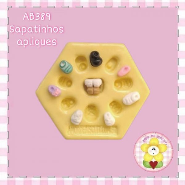 AB389 - Sapatinhos apliques - Coleção Estilosas Closet