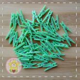 Mini prendedores de plástico cor verde - Clipes - Artesanato